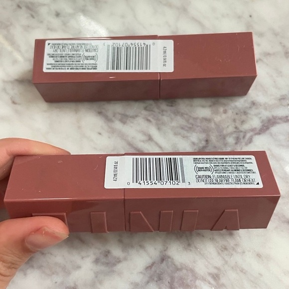 Maybelline Superstay Vinyl Ink Liquid Lipstick, 35 Cheeky  (2) - Picture 6 of 7